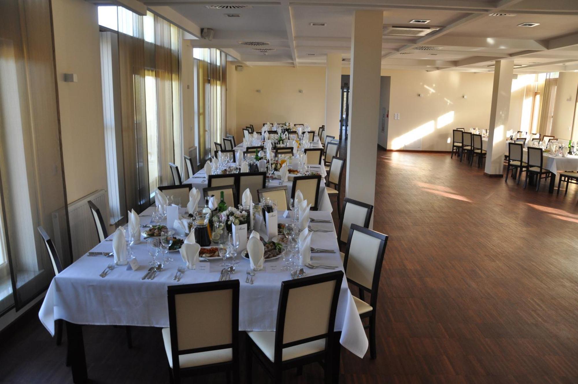 Hotel Aviator Kielce "Business Hotel Medical & Spa" Bagian luar foto