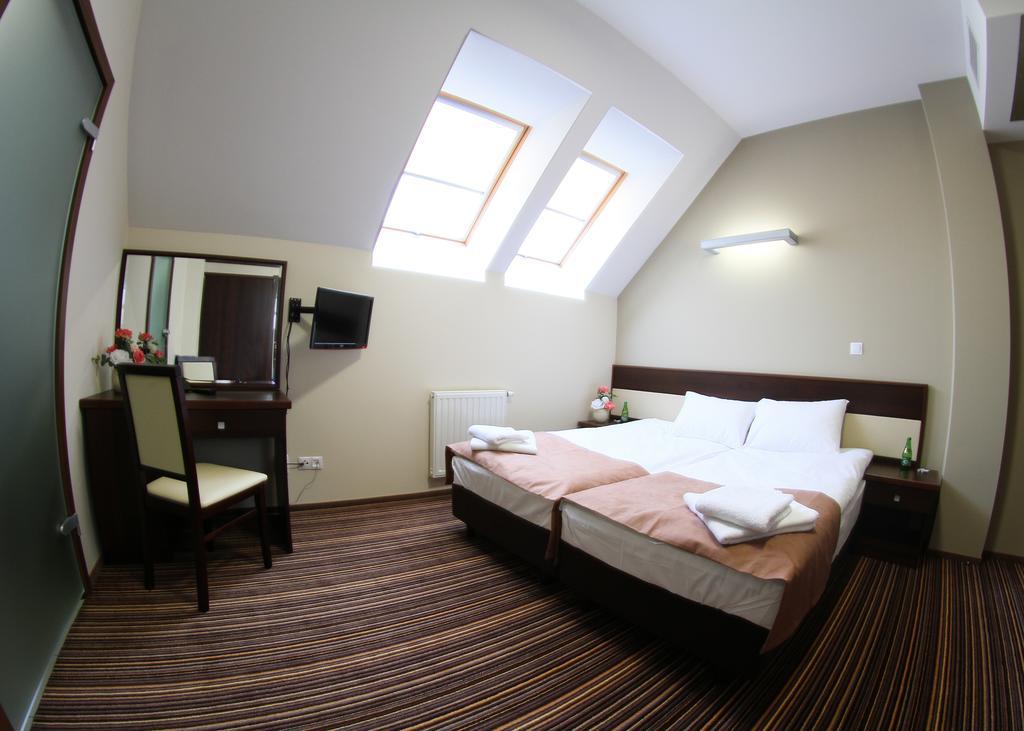 Hotel Aviator Kielce "Business Hotel Medical & Spa" Bagian luar foto